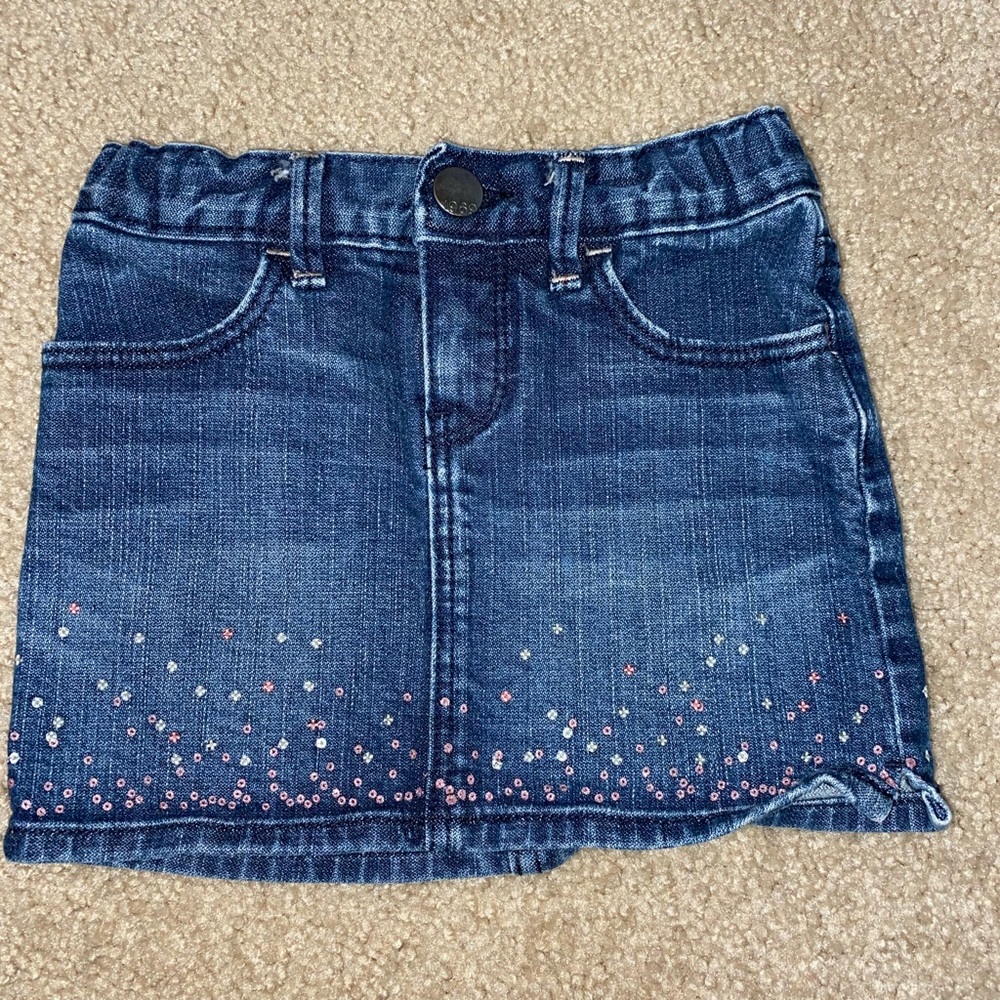Toddler girls adjustable waist denim skirt.